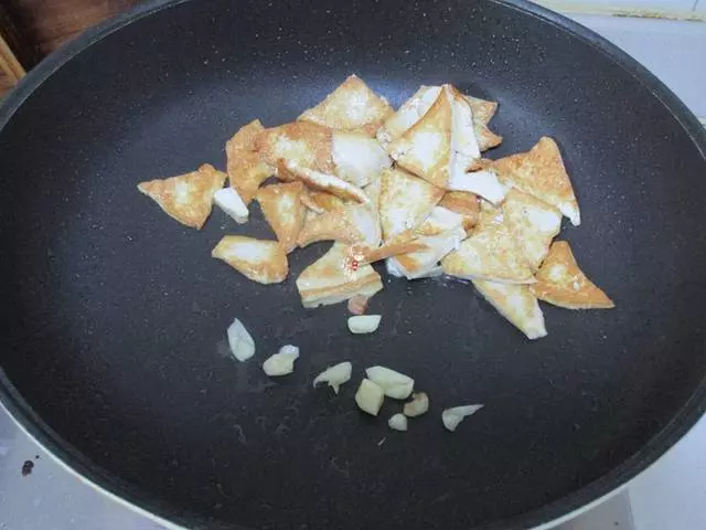 豆腐這樣做,才真的好吃,鮮香入味,噴香下飯