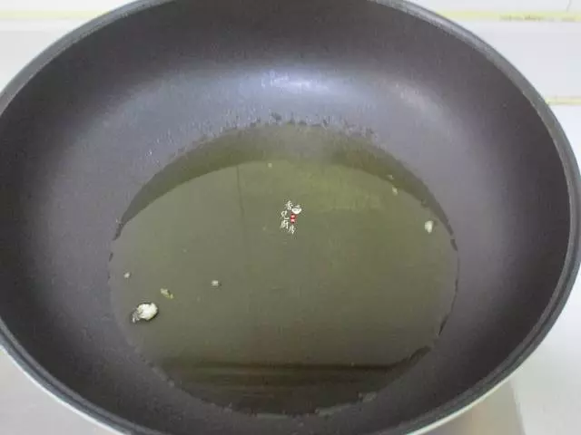 雞腿這麼做,口感香酥,味道鮮美,好吃的停不了嘴