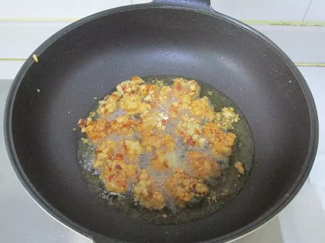雞腿這麼做,口感香酥,味道鮮美,好吃的停不了嘴