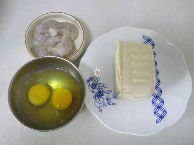 這道菜,蒸一蒸10分鐘上桌,原汁原味的味鮮,好吃又下飯