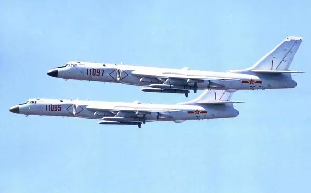 4架轟-6J現身南海機場,神秘武器引關注!美媒:可對關島形成威脅