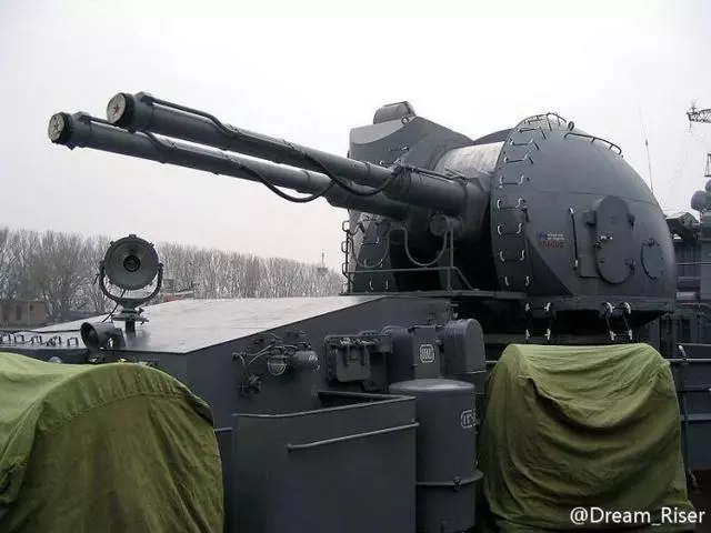 一門炮竟相當於一個炮兵營的火力,055的這門130艦炮有何神奇之處