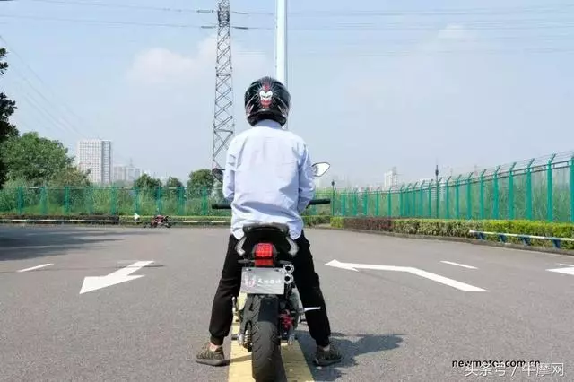 首款國四迷你摩托車,小身材擁有大能量天地遊俠D3測評