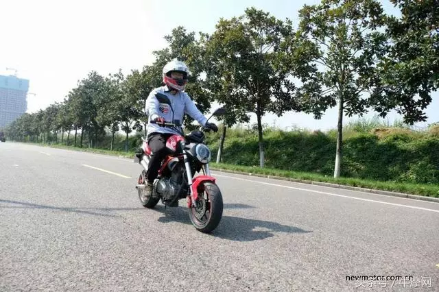 首款國四迷你摩托車,小身材擁有大能量天地遊俠D3測評