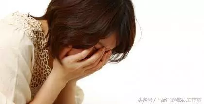嫂子總來家洗澡,俺氣得關了水,隔天見衛生間留下的痕跡,俺淚目
