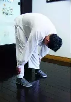 教你一招少林武功,防治頸腰椎病