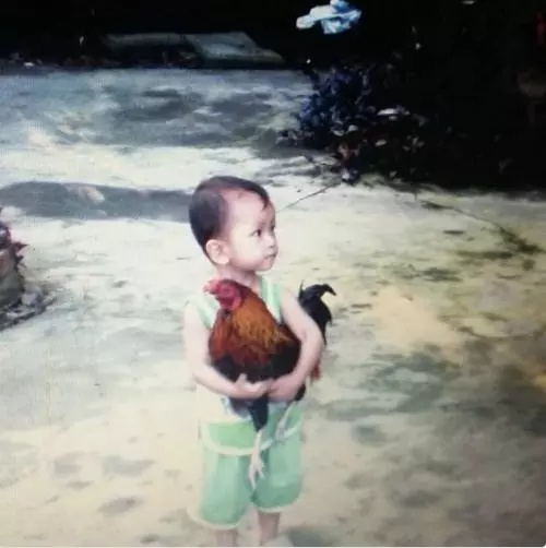 看幼兒園「宮廷風畢業照」以為她是皇族! 亞裔少女讓惡霸再也不敢欺負她