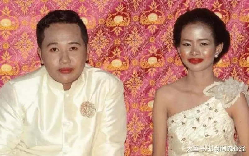 新娘結婚遇錯化妝師,被自己的濃妝丑哭了。經好心人幫她重畫之後,實在是太驚豔了!