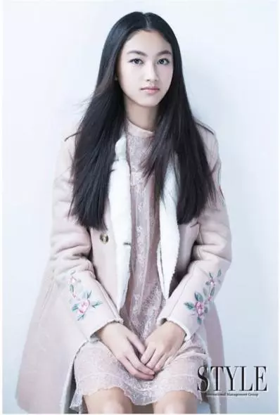 任達華女兒出道,顏值氣質超仙氣,經紀公司爭搶,偶像Angelababy!