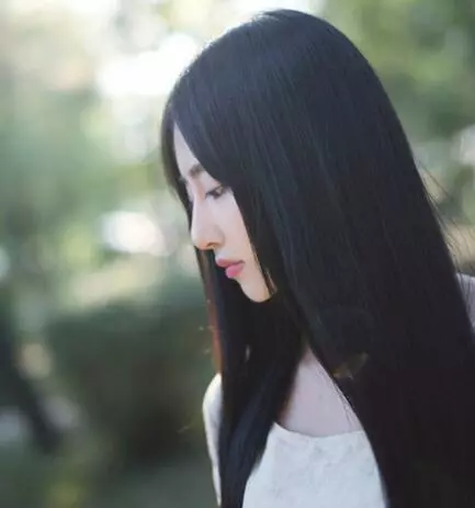 我媽要改嫁,可在婚禮上看到准繼父時,我整個人如晴天霹靂
