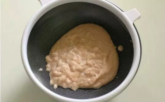 教你個妙招,不放麵粉和雞蛋,讓土豆餅煎得好看又好吃,還不油膩