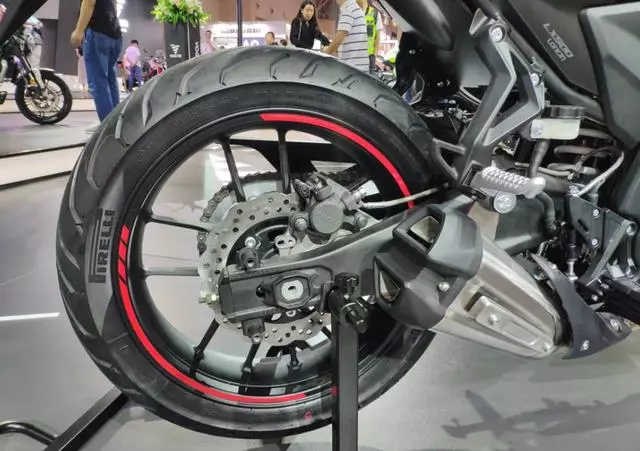 鍵盤說車:「表兄弟」之爭,無極500R和摩瑞500!