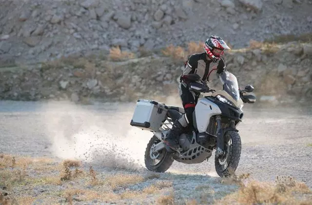 意式頂級拉力車,Multistrada 1260 Enduro首次亮相