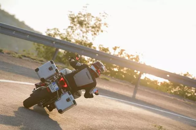 意式頂級拉力車,Multistrada 1260 Enduro首次亮相