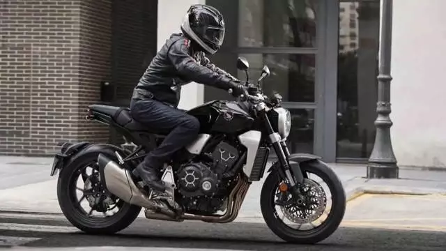 CB1000R、765RS、790DUKE 誰會是2018年最受歡迎的性能街車王?