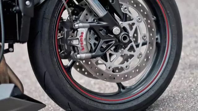 CB1000R、765RS、790DUKE 誰會是2018年最受歡迎的性能街車王?