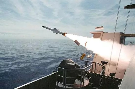 反艦飛彈已經瞄準美軍艦艇!伊朗放話:不懼美全面制裁!