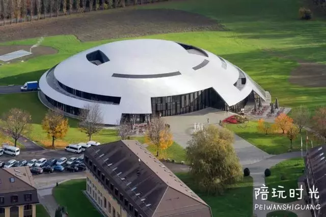 世界上最貴的學校長啥樣?貧窮限制了我的想像力