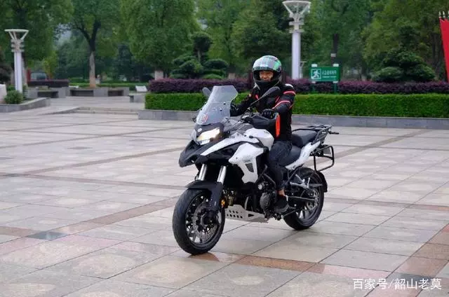 有些人已購置汽車,為何卻仍然愛騎摩托車,尤喜本田鈴木和山葉