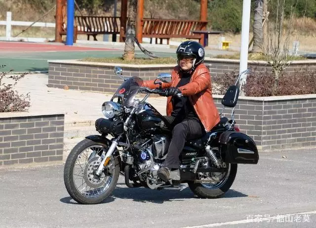有些人已購置汽車,為何卻仍然愛騎摩托車,尤喜本田鈴木和山葉