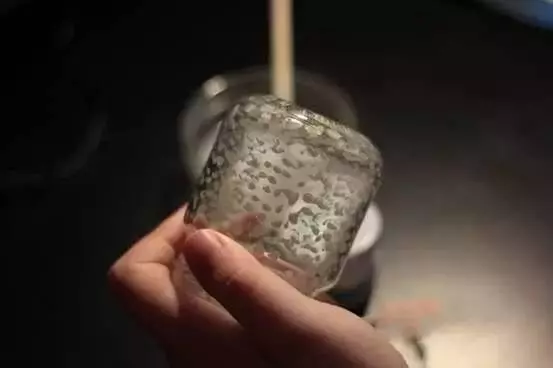 用完的玻璃瓶不要丟,這樣利用,簡直太美了,有木有……