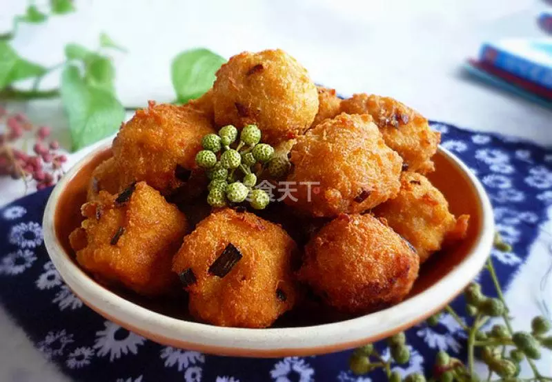 ~炸豆腐丸子~「很好吃的豆腐丸子,外酥裡嫩,蘸些椒鹽更是美味。」