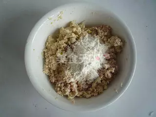 ~炸豆腐丸子~「很好吃的豆腐丸子,外酥裡嫩,蘸些椒鹽更是美味。」