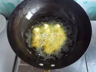 ~炸豆腐丸子~「很好吃的豆腐丸子,外酥裡嫩,蘸些椒鹽更是美味。」