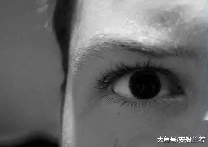 十大另類未解之謎:看後背上冒冷汗