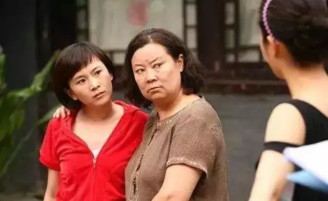 老房子借給小姑子住5年,想收回房子她說一話,我忙發了一條信息
