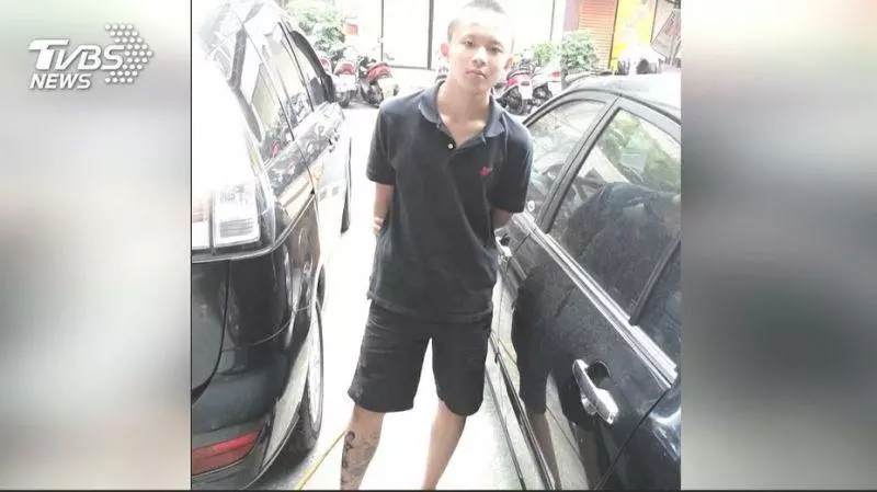 【屁孩謝亞軒】惡意飆車帶走無辜3人命!鄰居爆「謝亞軒全家沒工作」等嘸人交保15萬 「父親身分被起底」直接放生他