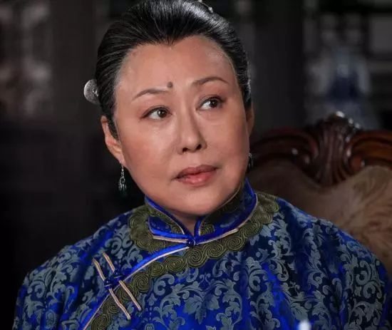 斯琴高娃老了,趙雅芝老了,林青霞也老了,而她73歲卻像30歲!