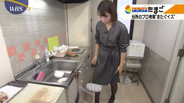 日本女主播為大家試坐椅子 慢慢往下蹲...超猛的畫面讓網友全想歪:實在銷魂