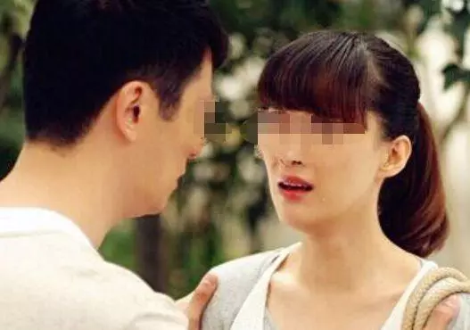 嫂下班回家讓丈夫做了件事,女兒看到後說話了,我當場提出離婚!