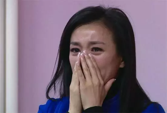 小叔子結婚,婆婆讓老公讓出新房,俺不服去討說法,推開門愣了
