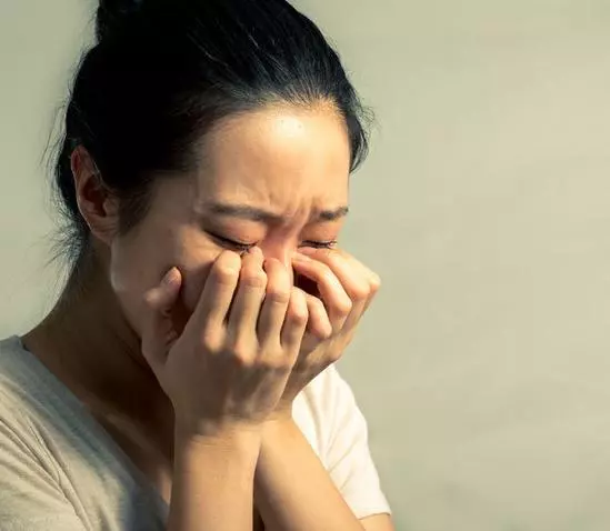 婆婆生日我帶兒子去吃飯,晚上她給我十萬,提的要求卻令人髮指!