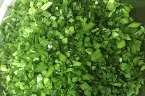 自從學了這個「餃子餡」秘方後,家人每次都誇我包的餃子好吃!一上桌就被搶光!