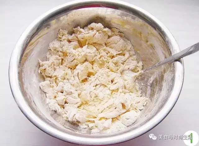 椰蓉南瓜饅頭,南瓜的清甜加上椰蓉的淡淡清香,這樣做出來的饅頭全家都愛吃