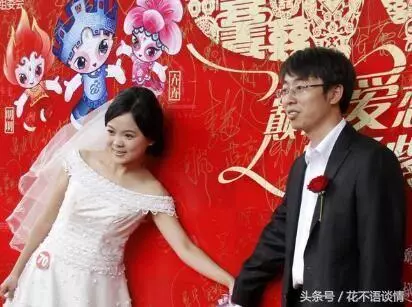 婆婆給十萬彩禮,母親陪嫁五萬,回家路上接到電話,她決定悔婚