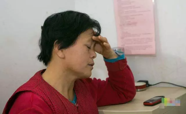 大姑姐每次來家,婆婆都把俺支開,手機沒帶折返,俺想趕走她們