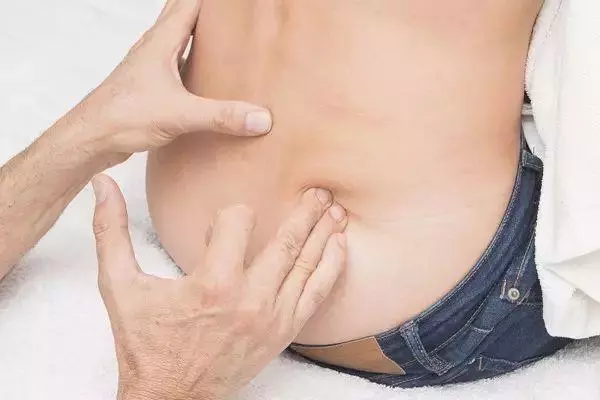 導致盆骨歪斜的7種不良生活習慣,你占了幾個?快來自測一下!