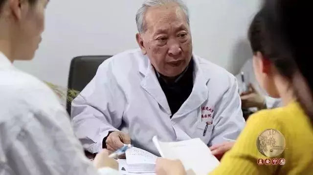 厲害了!梳頭竟然也能養生?國醫大師都在用!