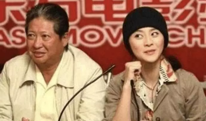 范丞丞親生父親真相大白, 範冰冰含淚哭訴: 錢能買到幸福!