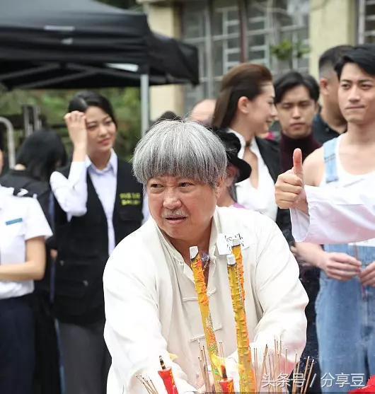 66歲洪金寶斷食瘦身復出拍戲,不坐輪椅的他表情痛苦引爭議!