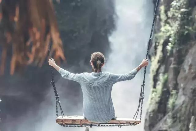 對人生負責,從精神獨立開始