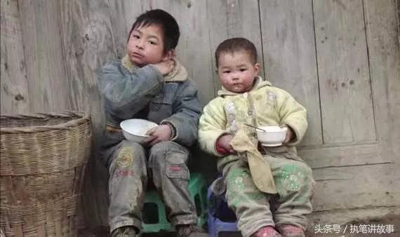農村嫂子進城看望懷孕弟媳卻被她擋在門外,小叔子的做法讓人讚譽