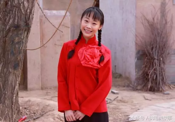 農村嫂子進城看望懷孕弟媳卻被她擋在門外,小叔子的做法讓人讚譽