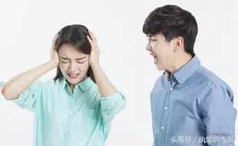 農村嫂子進城看望懷孕弟媳卻被她擋在門外,小叔子的做法讓人讚譽