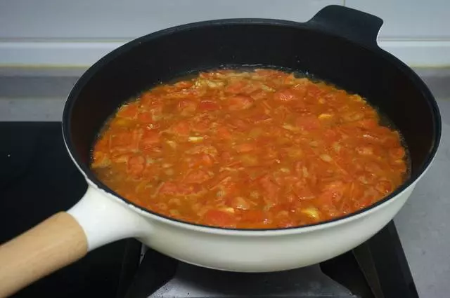 晚餐吃飽吃好還不長肉,你試試這熗鍋米粉,胃暖身暖再也不怕冷!