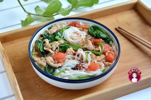 晚餐吃飽吃好還不長肉,你試試這熗鍋米粉,胃暖身暖再也不怕冷!